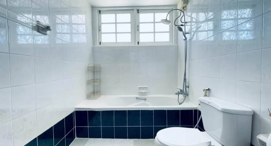 For rent 5 bedrooms villa in Bang Lamung, Chonburi