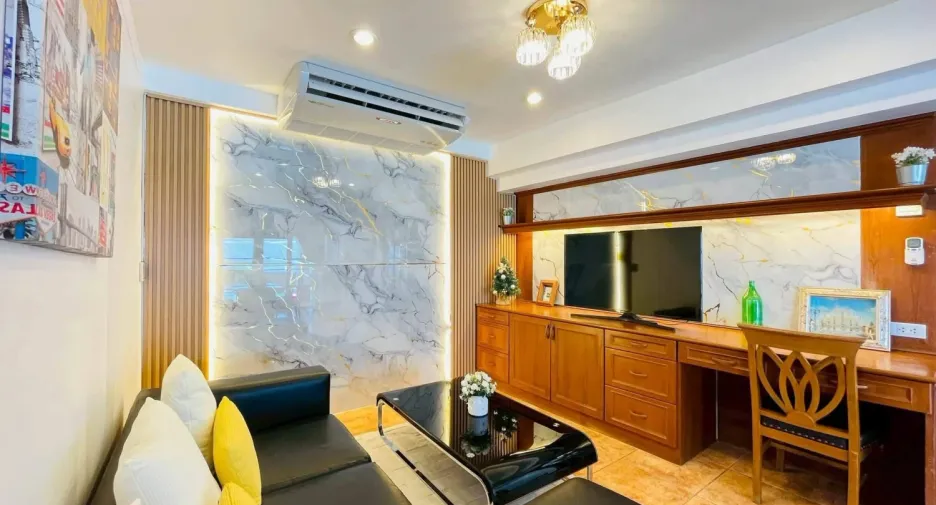 For rent 5 bedrooms villa in Bang Lamung, Chonburi