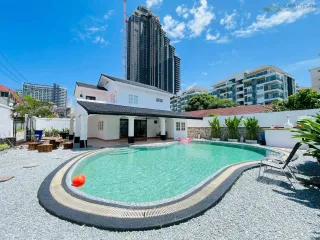 For rent 5 bedrooms villa in Bang Lamung, Chonburi