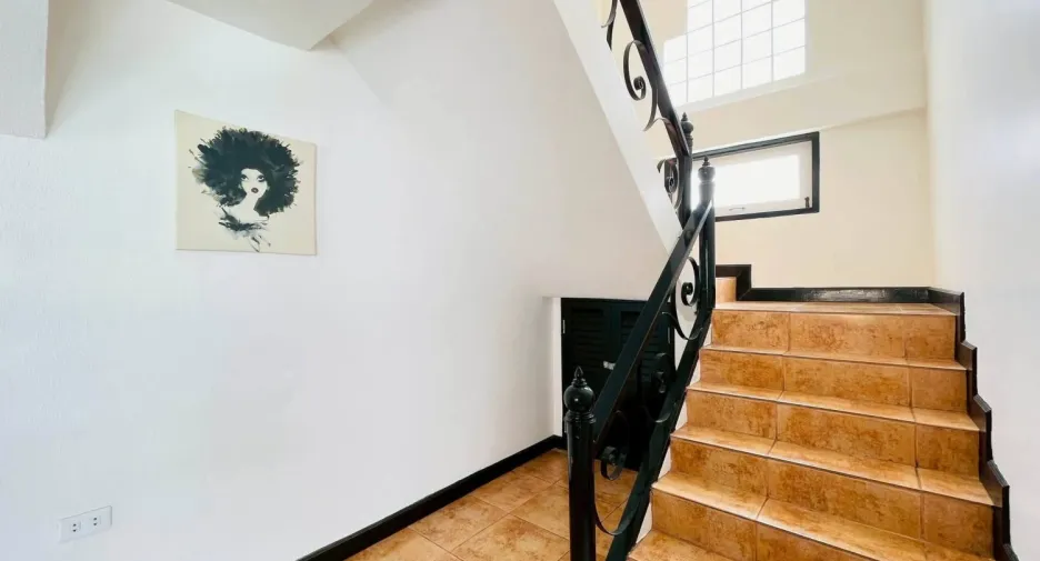 For rent 5 bedrooms villa in Bang Lamung, Chonburi