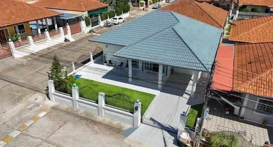 For sale 3 bedrooms house in Bang Lamung, Chonburi