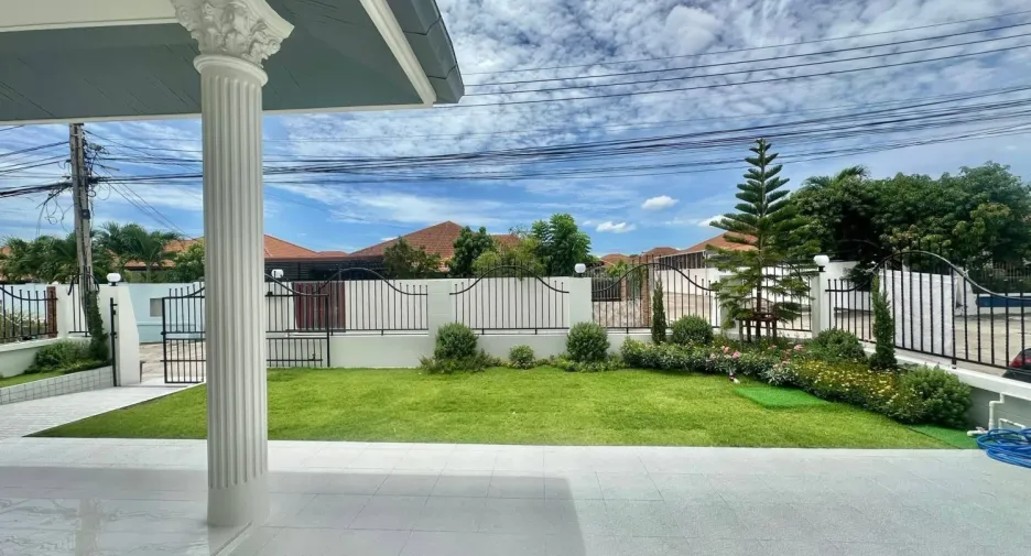 For sale 3 bedrooms house in Bang Lamung, Chonburi