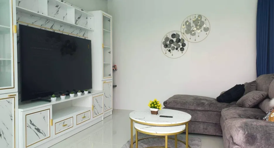 Villa en alquiler de 3 habitaciones en Bang Lamung, Chonburi