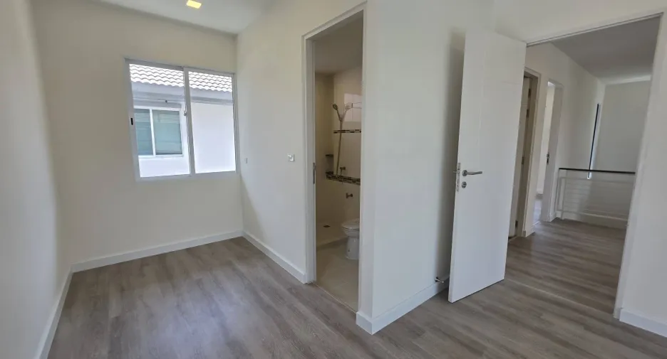 Haus zum Kauf mit 3 Zimmer in Mueang Pathum Thani, Pathum Thani