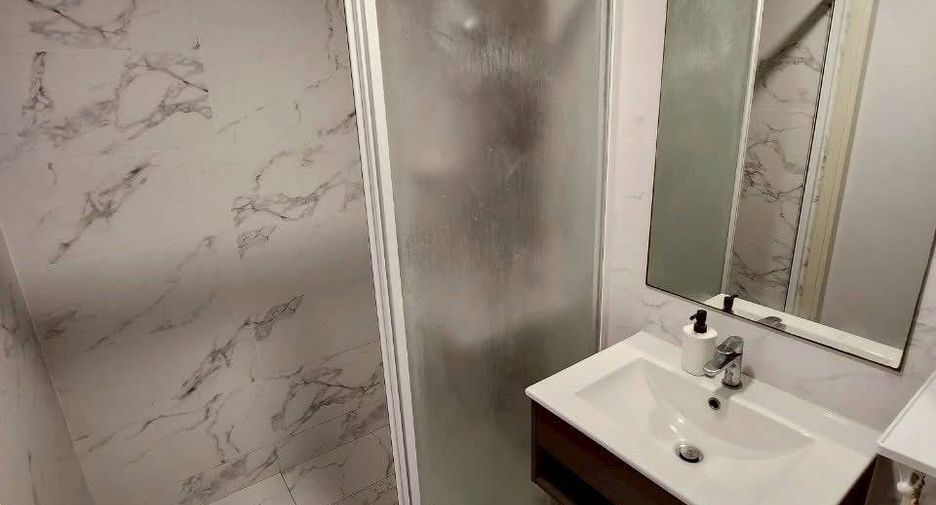 For sale 1 Beds condo in Huai Khwang, Bangkok