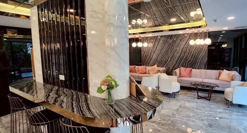 For sale 1 Beds condo in Huai Khwang, Bangkok