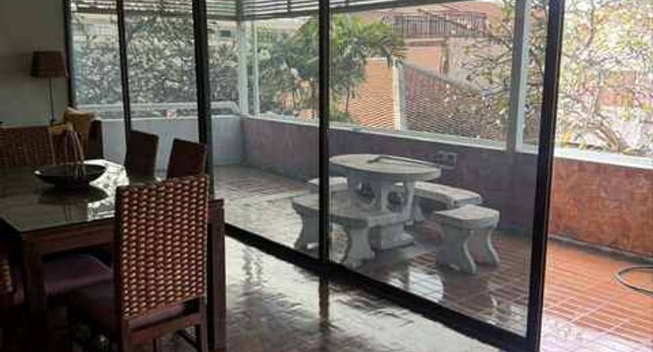 For rent 3 bedrooms condo in Jomtien, Pattaya