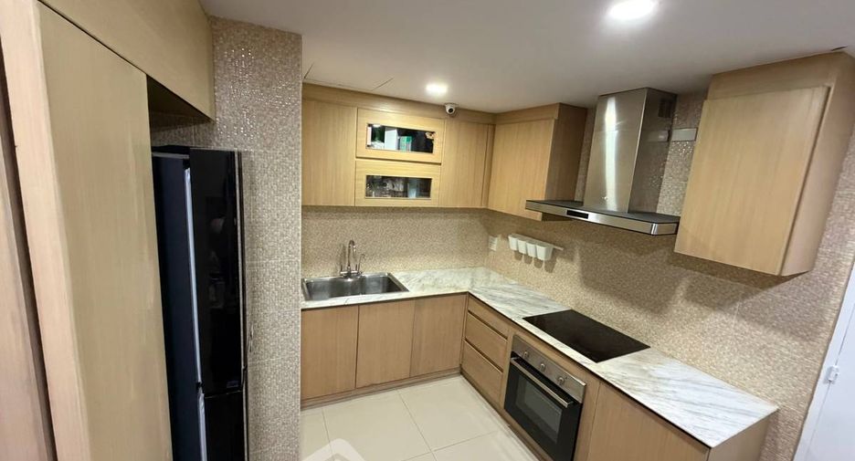 À vendre 3 chambres condo à Khlong Toei, Bangkok