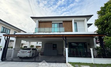 For sale 4 bedrooms house in Khlong Sam Wa, Bangkok