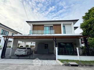 For sale 4 bedrooms house in Khlong Sam Wa, Bangkok