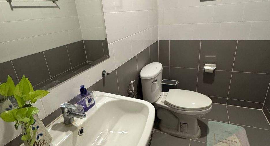For sale 4 bedrooms house in Khlong Sam Wa, Bangkok
