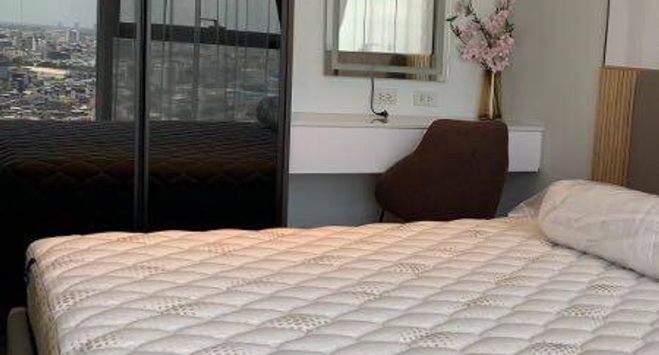 Продажа 1 кровать кондо в Сатхон, Бангкок