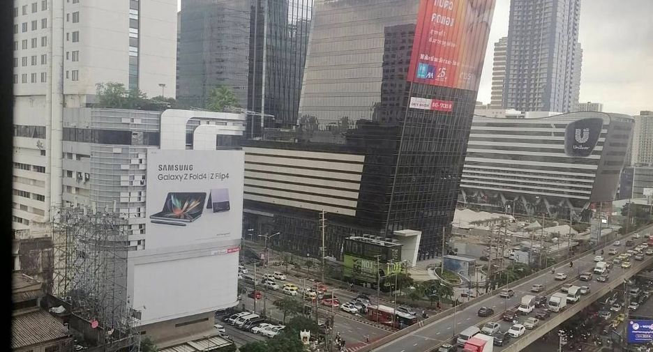 For sale 2 bedrooms condo in Huai Khwang, Bangkok