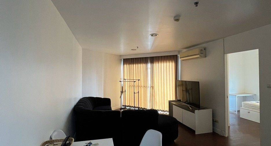 For rent and for sale 2 bedrooms condo in Huai Khwang, Bangkok