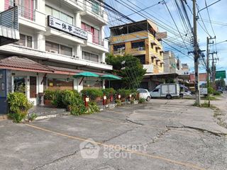 Продажа 7 спальни таунхаус в Mueang Chon Buri, Чонбури