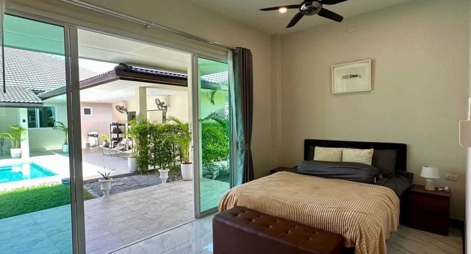 For rent and for sale 6 bedrooms villa in Huay Yai, Pattaya