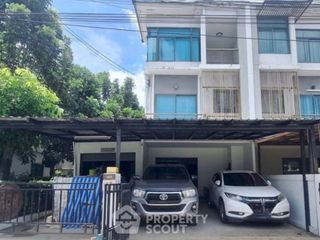 For sale 4 bedrooms townhouse in Prawet, Bangkok