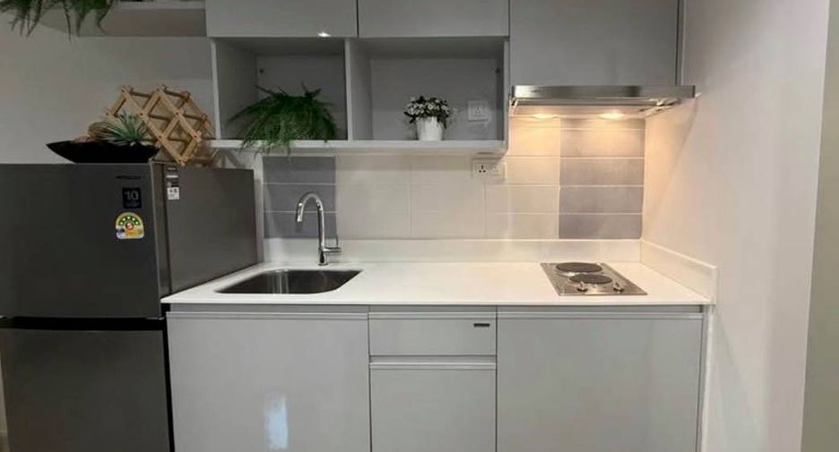 Продажа 1 кровать кондо в Хуаи Кхщанг, Бангкок