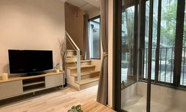 Продажа 1 кровать кондо в Хуаи Кхщанг, Бангкок