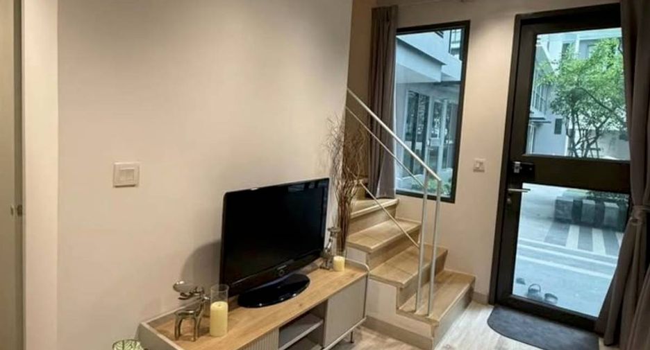 Продажа 1 кровать кондо в Хуаи Кхщанг, Бангкок
