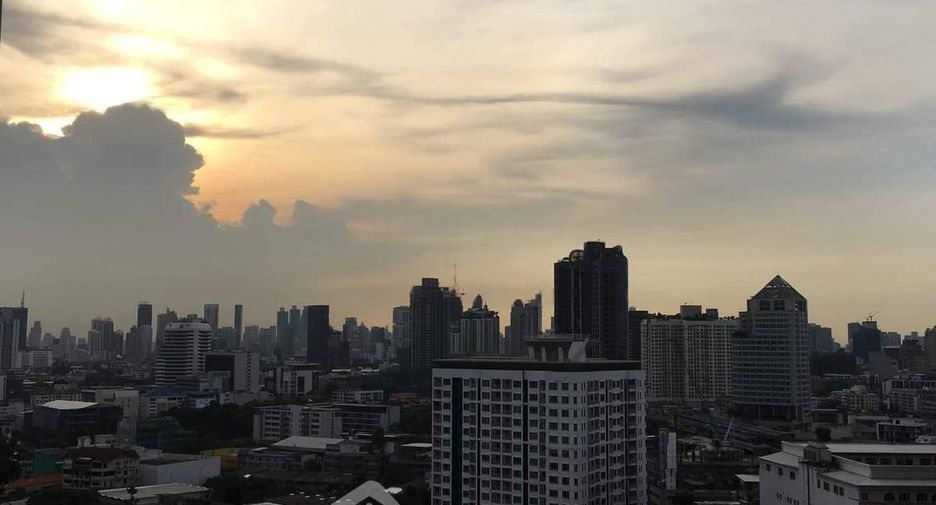 À vendre 1 chambre condo à Khlong Toei, Bangkok
