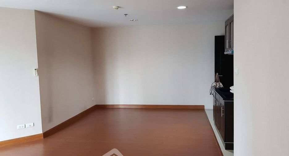 For rent and for sale 1 bed condo in Huai Khwang, Bangkok