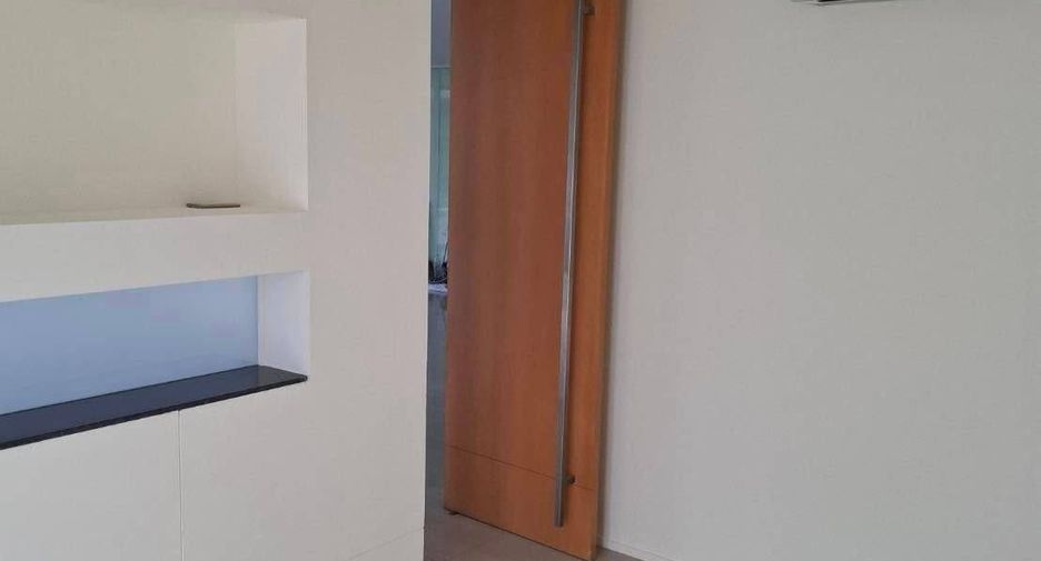 Продажа 3 спальни кондо в Щаттхана, Бангкок