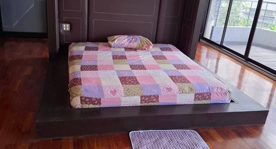 Продажа 3 спальни кондо в Щаттхана, Бангкок