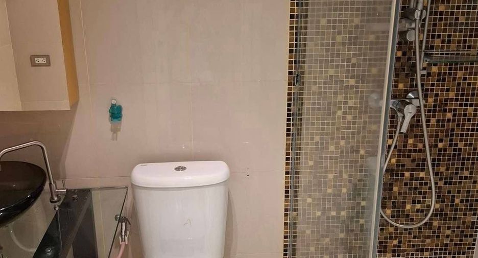 Продажа 3 спальни кондо в Щаттхана, Бангкок