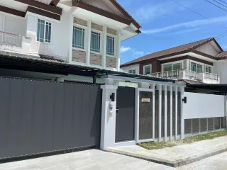 出租 4 卧室 独立屋 在 Phuket Town, 普吉