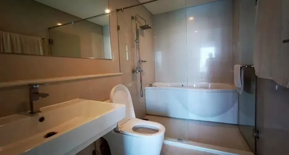 À louer 1 chambre condo à Watthana, Bangkok