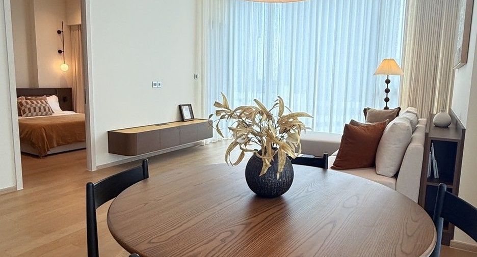 For rent 2 bedrooms condo in Khlong Toei, Bangkok
