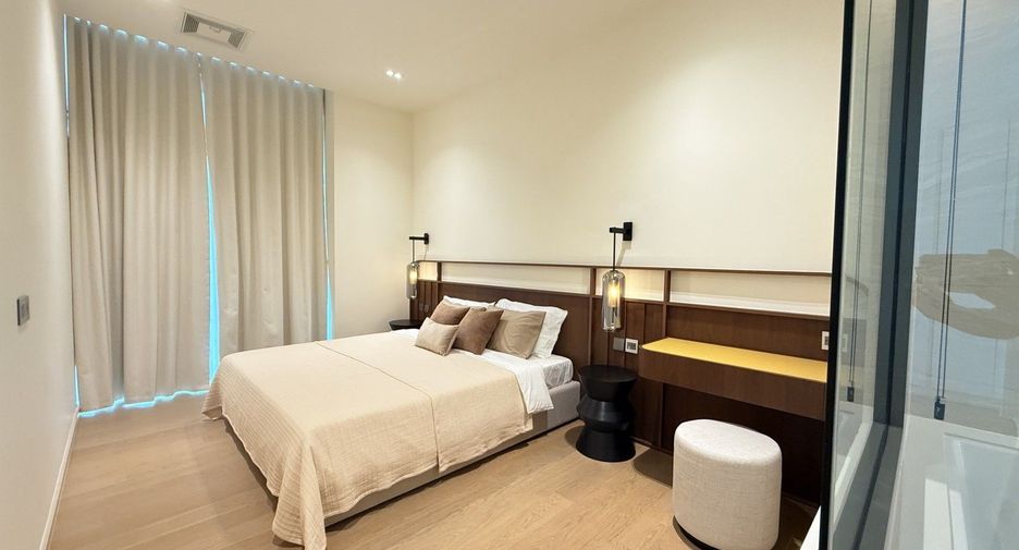 For rent 2 bedrooms condo in Khlong Toei, Bangkok