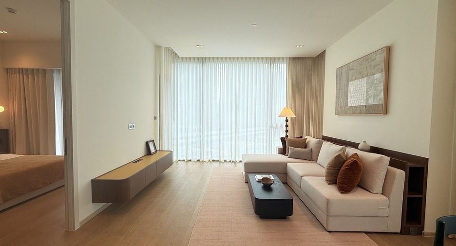 For rent 2 bedrooms condo in Khlong Toei, Bangkok