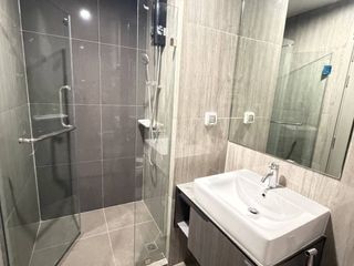 Аренда 2 спальни кондо в Пхаси Чароен, Бангкок