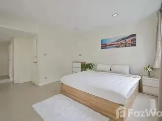 For rent 5 bedrooms house in Khlong Toei, Bangkok
