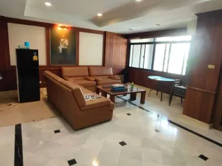 For sale 5 bedrooms townhouse in Wang Thonglang, Bangkok