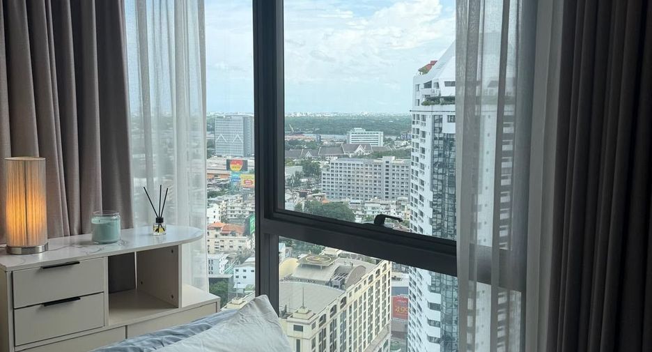 For sale 2 ベッドルーム condo in Khlong Toei, Bangkok