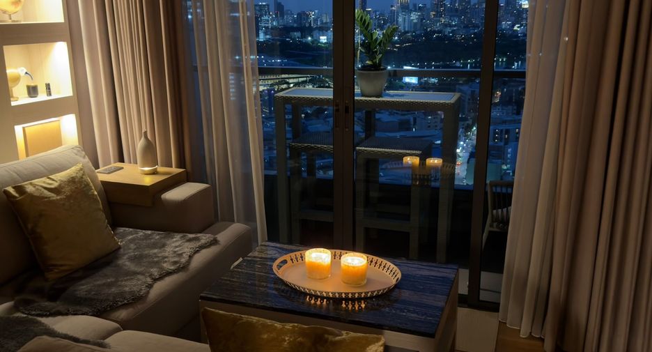 For sale 2 ベッドルーム condo in Khlong Toei, Bangkok