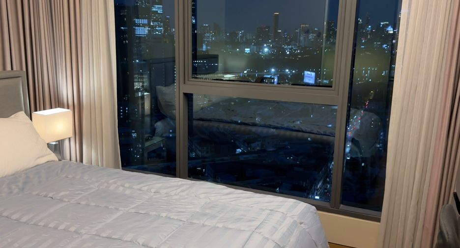 For sale 2 ベッドルーム condo in Khlong Toei, Bangkok