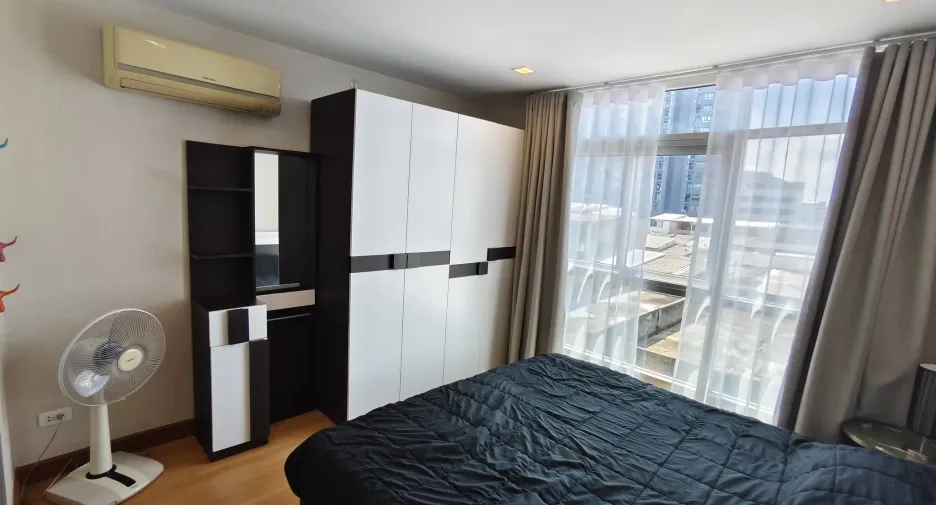 Condo en alquiler de 1 habitaciones en Phra Khanong, Bangkok