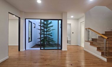 For sale 3 ベッドルーム house in Lat Phrao, Bangkok