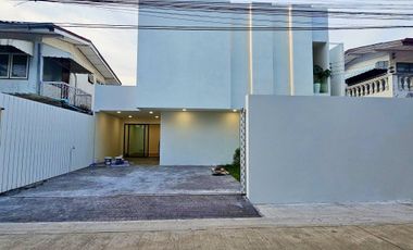 For sale 3 ベッドルーム house in Lat Phrao, Bangkok
