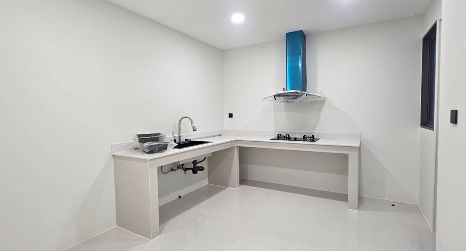 For sale 3 ベッドルーム house in Lat Phrao, Bangkok