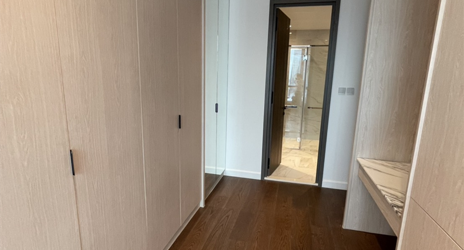 Продажа 3 спальни кондо в Сатхон, Бангкок