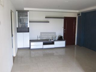For rent 2 bedrooms condo in Wang Thonglang, Bangkok