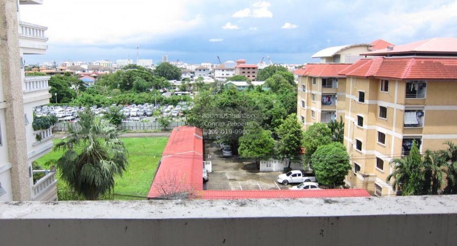 For rent 2 bedrooms condo in Wang Thonglang, Bangkok
