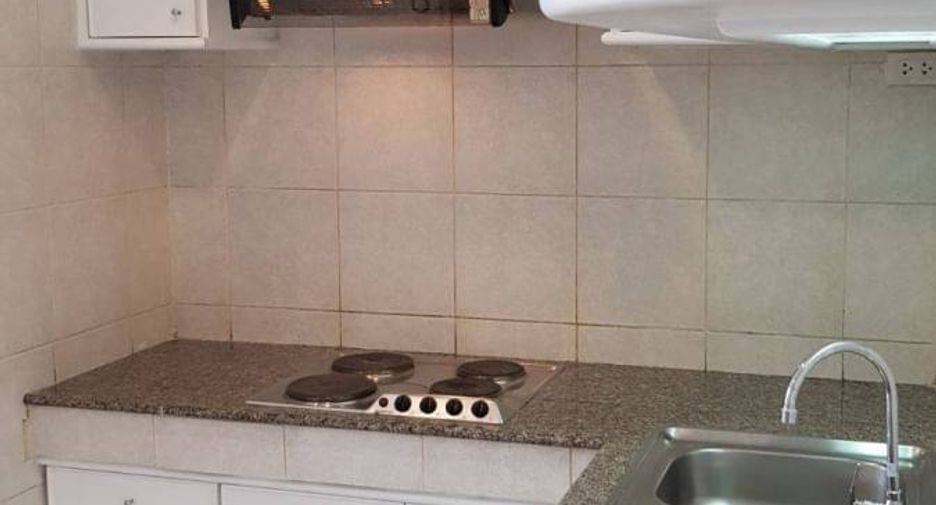 For rent 2 bedrooms apartment in Sathon, Bangkok