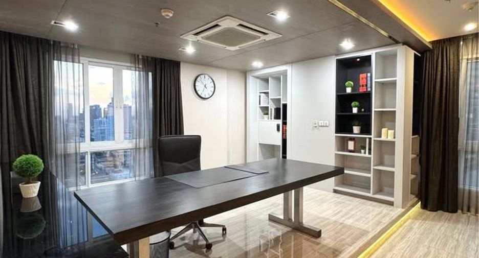 Condo en alquiler de 2 habitaciones en Khlong Toei, Bangkok