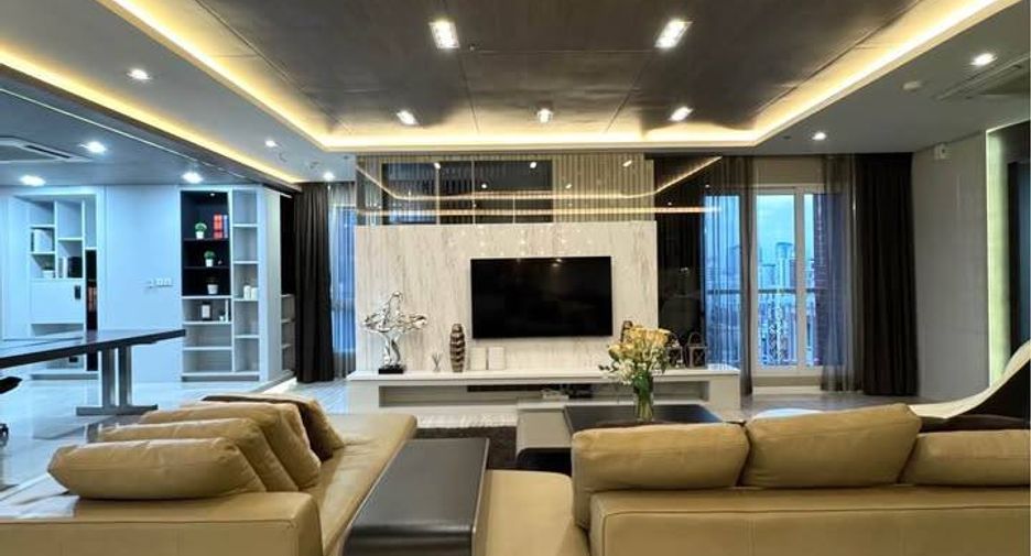 Condo en alquiler de 2 habitaciones en Khlong Toei, Bangkok